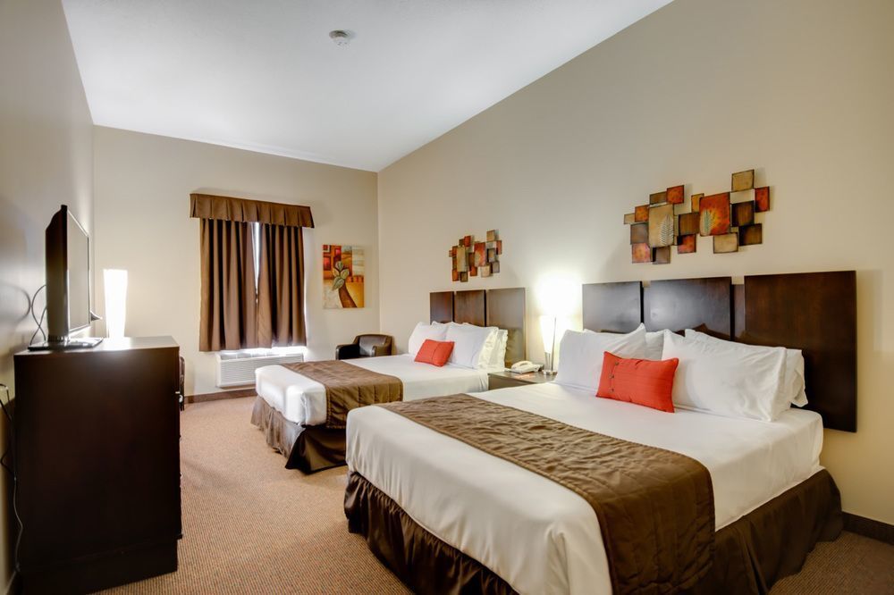 Econo Lodge Inn & Suites Saint Apollinaire Bagian luar foto